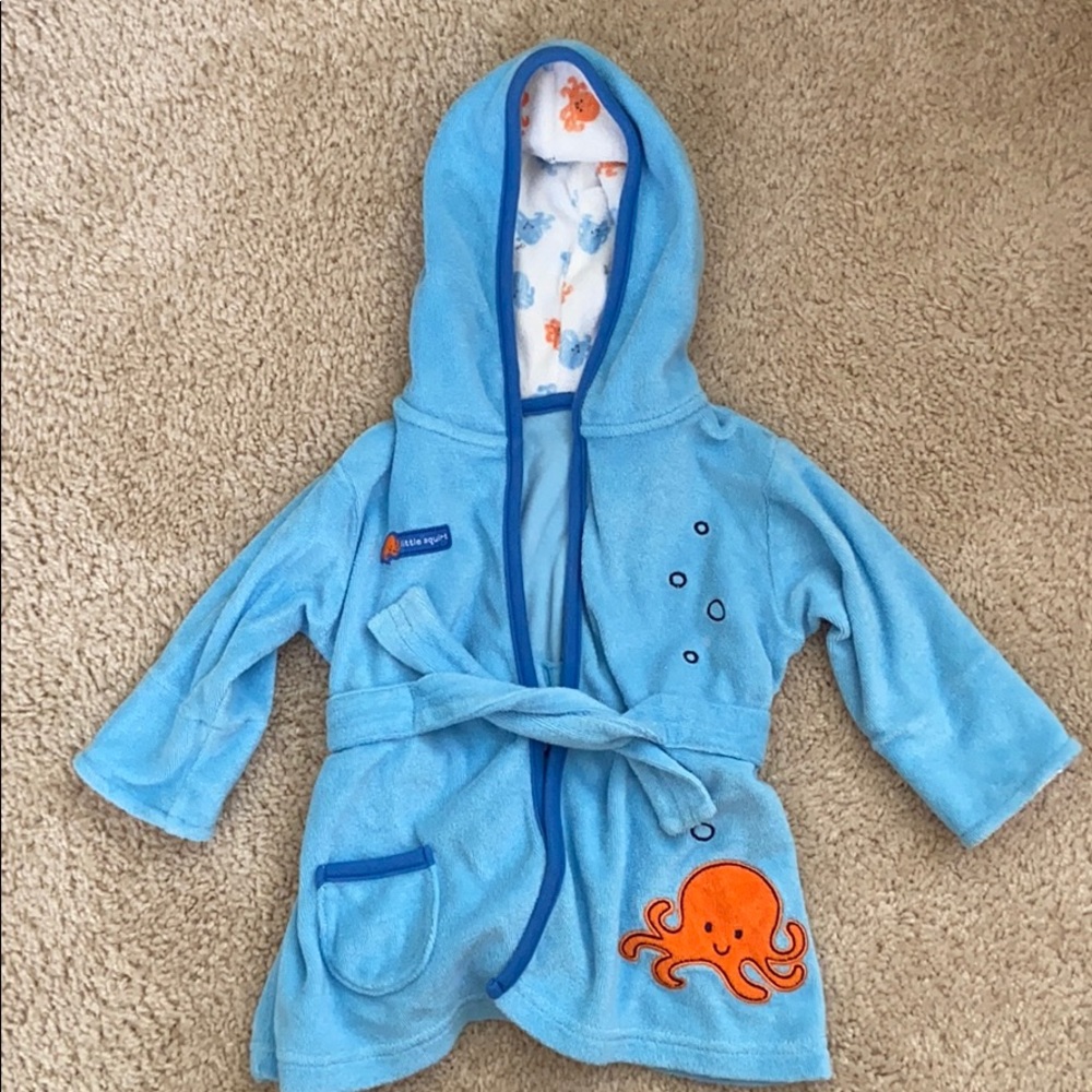 0/9 month baby robe. Adorable!!